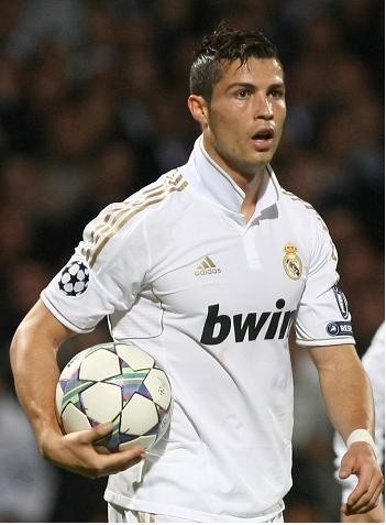 11轮21分，博洛尼亚赢那不勒斯创队史意甲三分制时代最佳开局