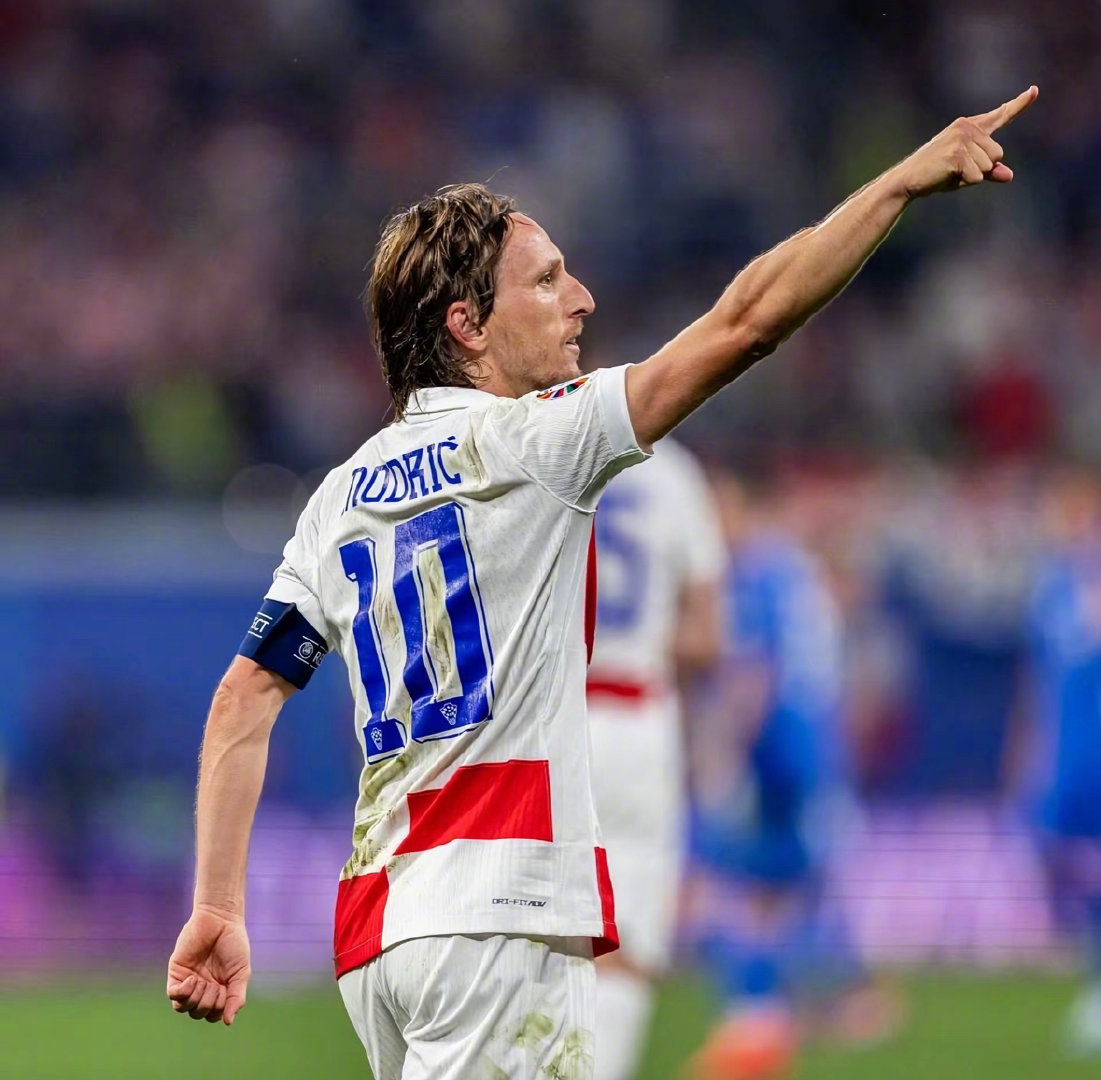 凯恩59分钟每球领跑五大联赛效率榜