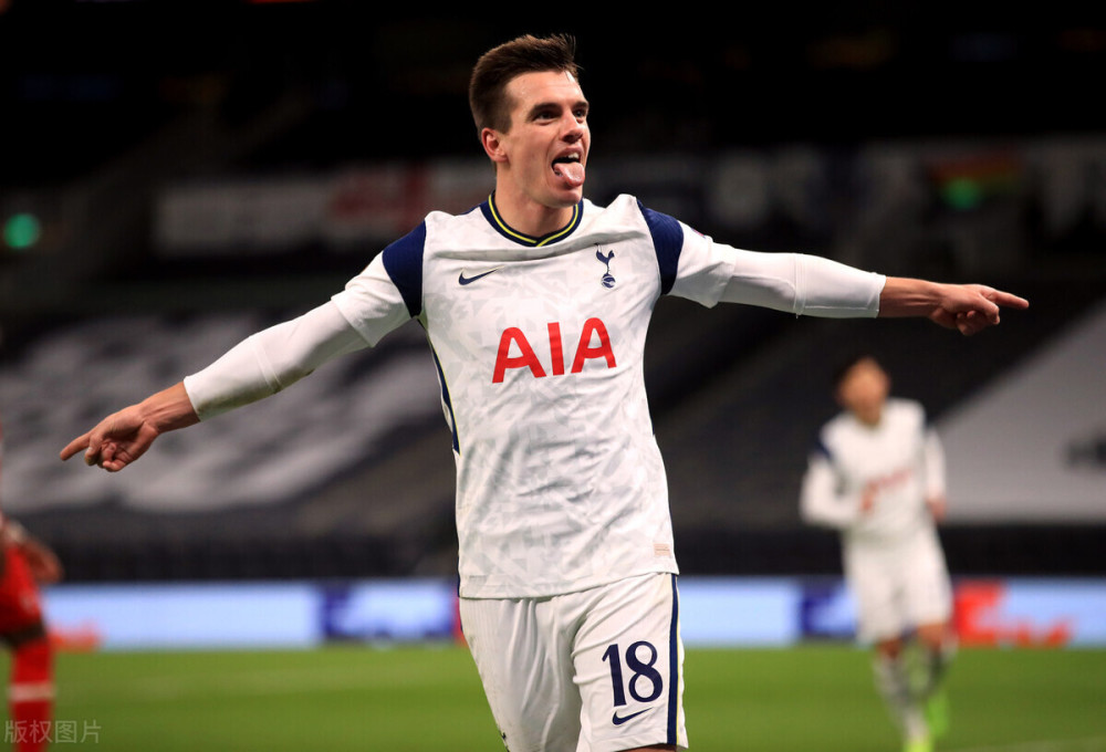 杜兰特：你永远都不知道阿门每晚会做些什么，因为他无所不能