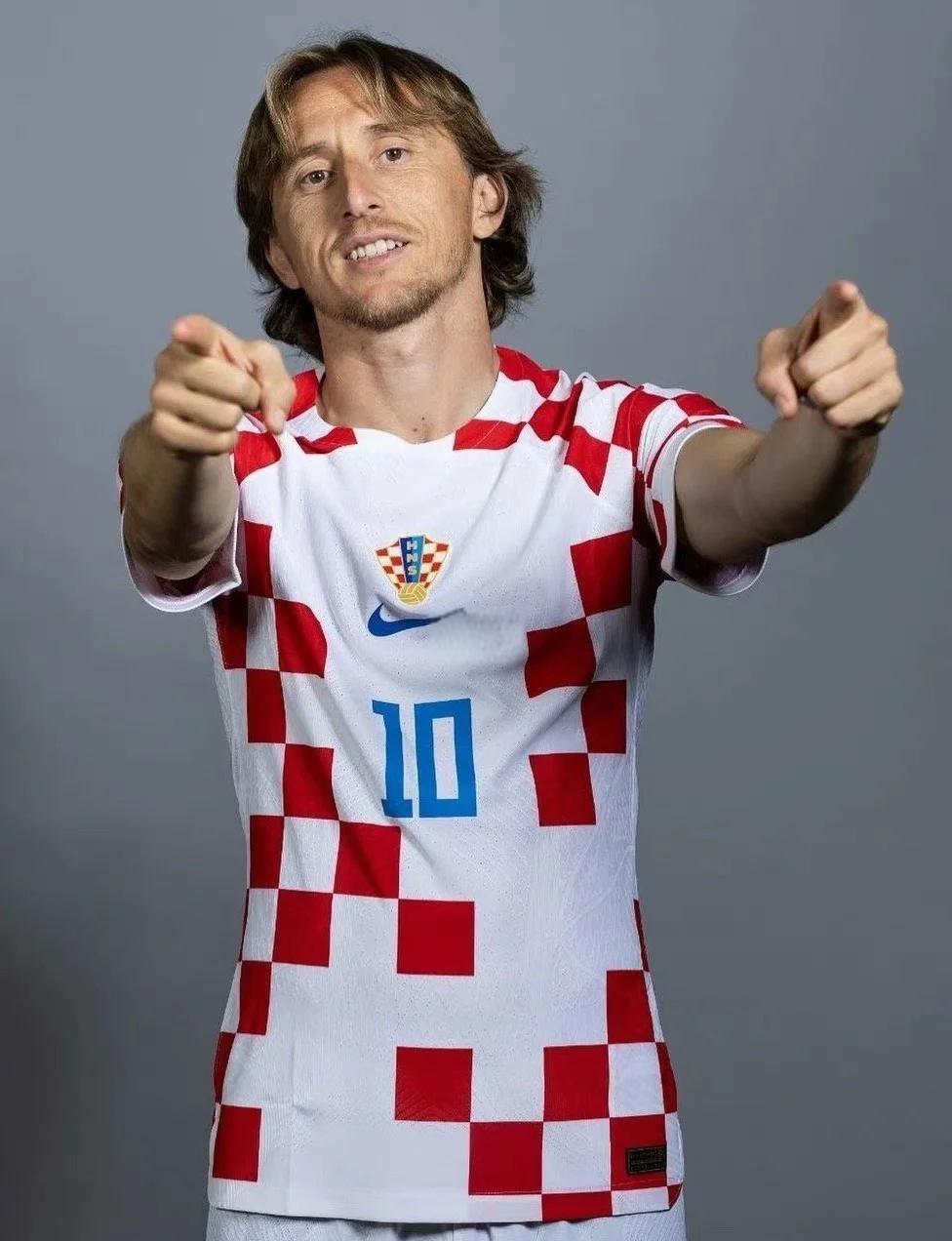 尤尔曼德：药厂目前无法和顶级球队比；阿隆索刚来时情况也这样