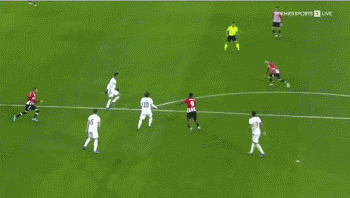 近8次代表西班牙出战正式比赛，奥亚萨瓦尔贡献7球6助攻