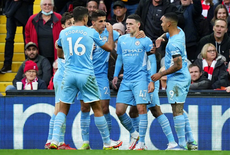 斯维拉尔：不意外我们目前排名榜首，但不该过早关注积分榜